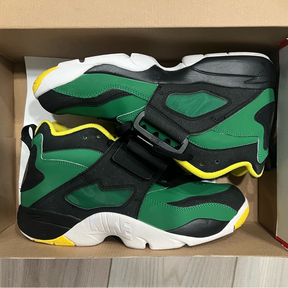 Nike Air Diamond Turf Oregon P.E. Retro
